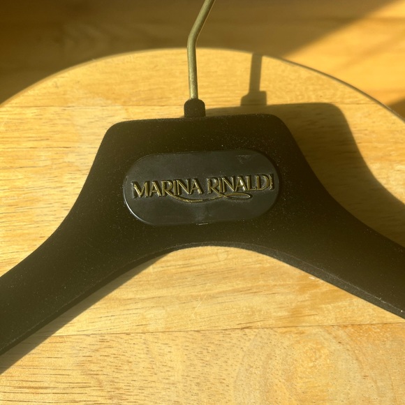 Marina Rinaldi Hanger - Picture 2 of 7